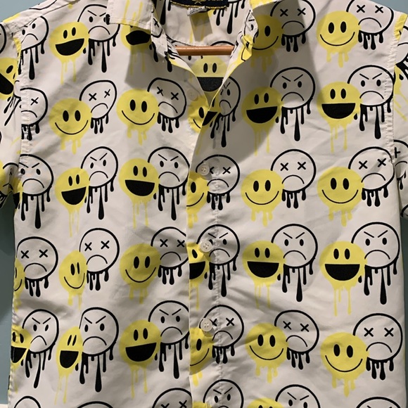 Phat Farm Juniors (male) Smiley Button Front Shirt with Short Sleeves - Picture 3 of 7